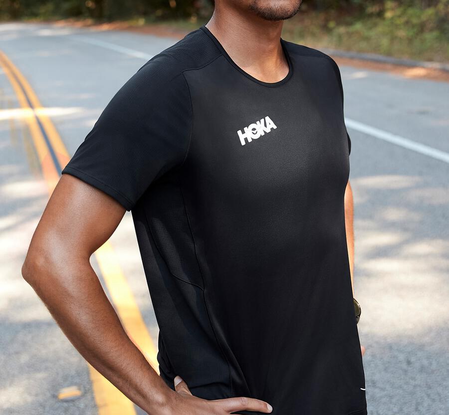 Top Hoka One One Hombre Negros - Performance Short Sleeve - VKJB80326